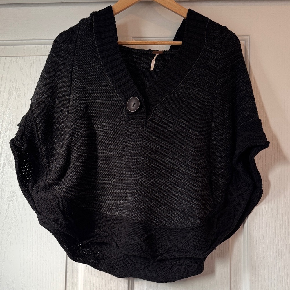Free People Elegant Black Women's Poncho Sweater SZ XS